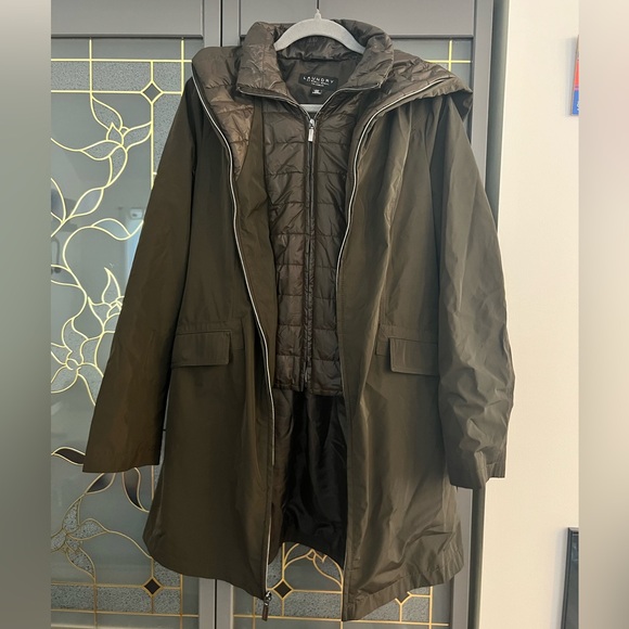 Laundry by Shelli Segal Double layered puffer/corset back hooded coat - Picture 7 of 16